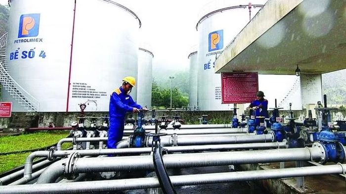 Khu vực Nam Trung Bộ và Tây Nguyên chiếm khoảng 15% nhu cầu tiêu thụ xăng dầu toàn quốc. (Ảnh minh họa)