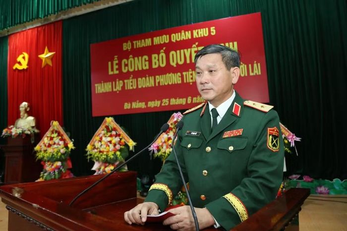 Trung tướng Lê Ngọc Hải, Ủy viên Trung ương Đảng, Tư lệnh Quân khu 5 phát biểu chỉ đạo.