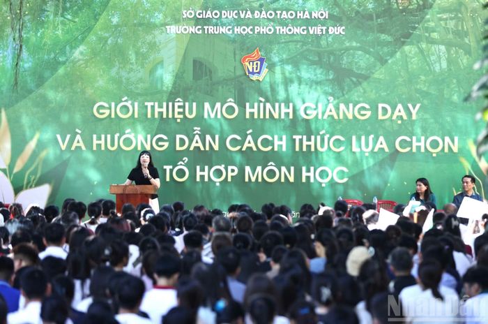 Tại kỳ thi tuyển sinh vào lớp 10 công lập năm học 2026-2027, Trường trung học phổ thông Việt Đức (phường Cửa Nam, Hà Nội) thuộc nhóm trường dẫn đầu về mức điểm đầu vào, lấy điểm chuẩn 25,75.