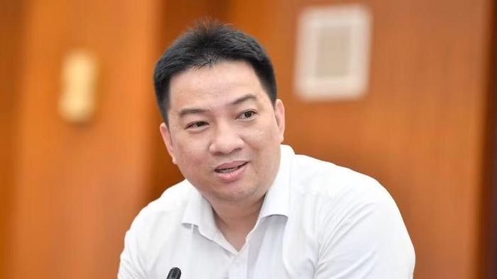 Tiến sĩ Hồ Đức Thắng, đại biểu Quốc hội, Ủy viên chuyên trách Ủy ban Văn hóa-Xã hội của Quốc hội phát biểu tham luận.