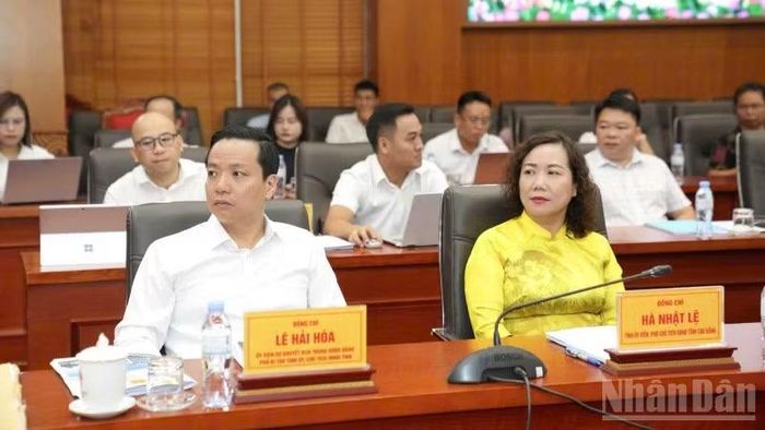 Lãnh đạo tỉnh Cao Bằng tại cuộc tọa đàm.
