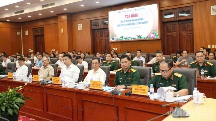 Các đại biểu dự cuộc tọa đàm.
