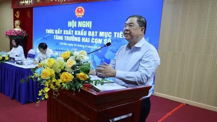 Phó Thủ tướng Thường trực Chính phủ Phạm Gia Túc phát biểu ý kiến chỉ đạo.