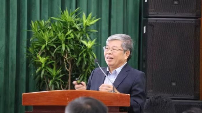 Đại biểu chia sẻ tại hội thảo.
