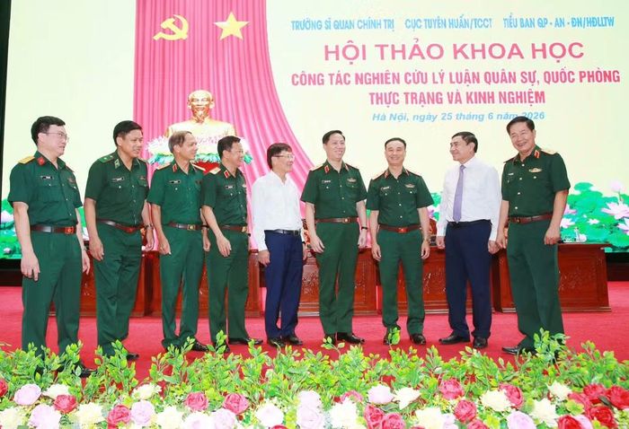 Đại biểu tại hội thảo.