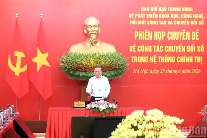  Tổng Bí thư, Chủ tịch nước Tô Lâm phát biểu chỉ đạo tại phiên họp chuyên đề về công tác chuyển đổi số trong hệ thống chính trị. 