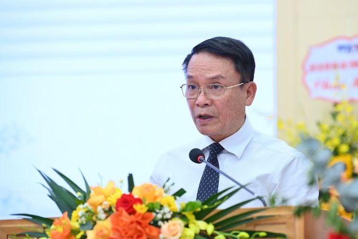 Đồng chí Nguyễn Đức Lợi, nguyên Ủy viên Trung ương Đảng, Phó Chủ tịch Thường trực Hội Nhà báo Việt Nam phát biểu.