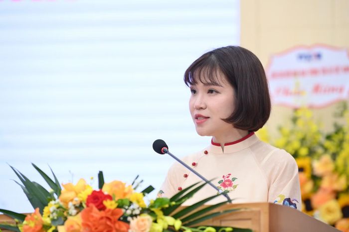 Đại biểu trình bày tham luận tại Đại hội.