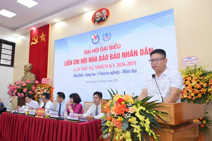 Đại biểu trình bày tham luận tại Đại hội.