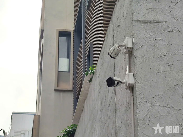 Camera được lắp tại ngõ 81 Linh Lang, phường Ba Đình, TP Hà Nội. Ảnh: MAI ĐAN