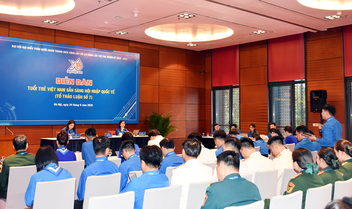 Đại biểu thảo luận nhiều chủ đề thiết thực tại phiên thứ hai của đại hội. 