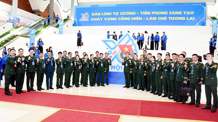 Đoàn đại biểu thanh niên Quân đội dự đại hội. 
