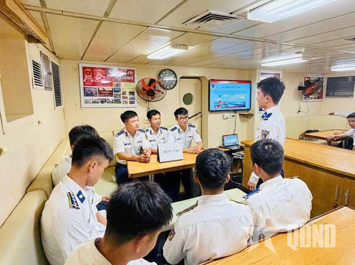  Mô hình Chiến sĩ hỏi - Tổ tư vấn trả lời tại Hải đoàn 21. 