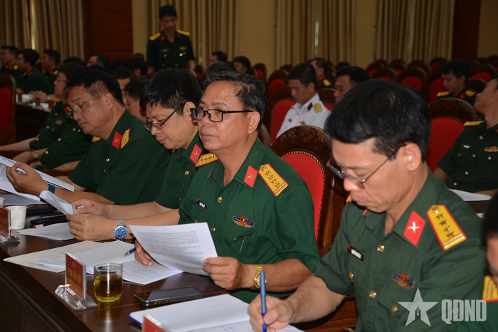 Các đại biểu tham dự hội nghị. 