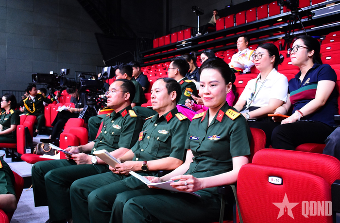 Các đại biểu dự chương trình tổng duyệt. 