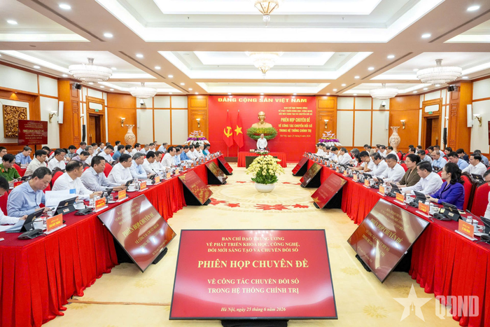  Quang cảnh phiên họp.