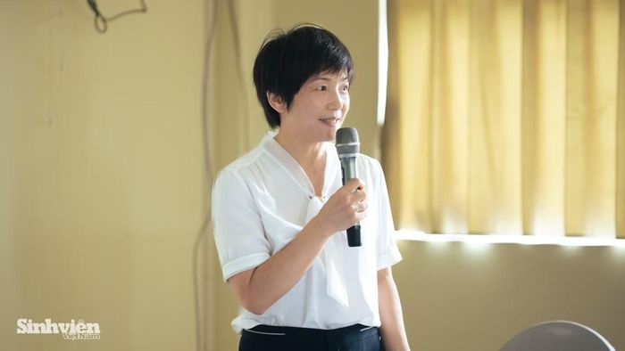 Các chuyên gia tiếp tục các phiên thảo luận chuyên sâu chiều 25/6.