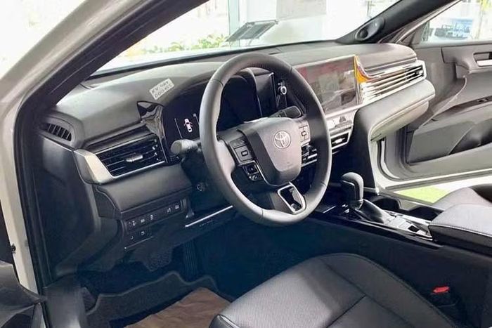 Toyota cho biết xe hybrid ở Việt Nam đã được ưu đãi thuế tiêu thụ đặc biệt nên định hướng của hãng là chuyển dần sang hybrid.