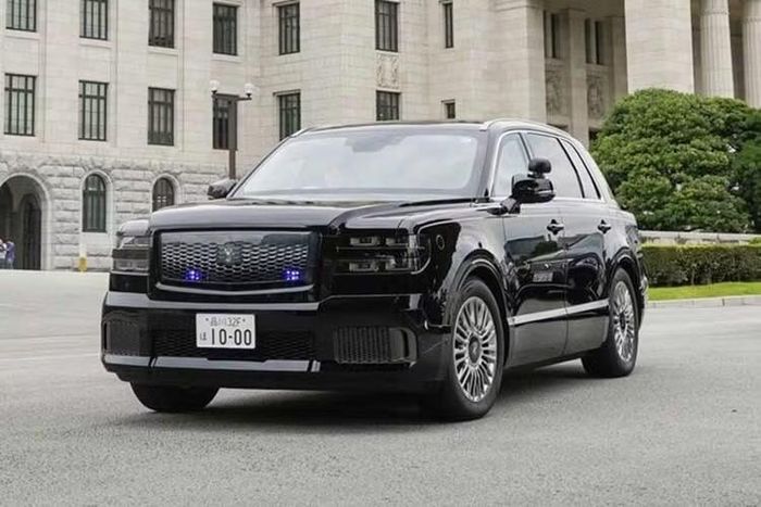 Đáng chú ý, Toyota đang từng bước nâng tầm Century thành một thương hiệu siêu sang độc lập, tương tự cách Lexus từng được phát triển trước đây. Với vai trò là mẫu xe phục vụ Thủ tướng Nhật Bản, Century SUV càng củng cố vị thế như biểu tượng cao cấp nhất của Toyota ở thời điểm hiện tại.