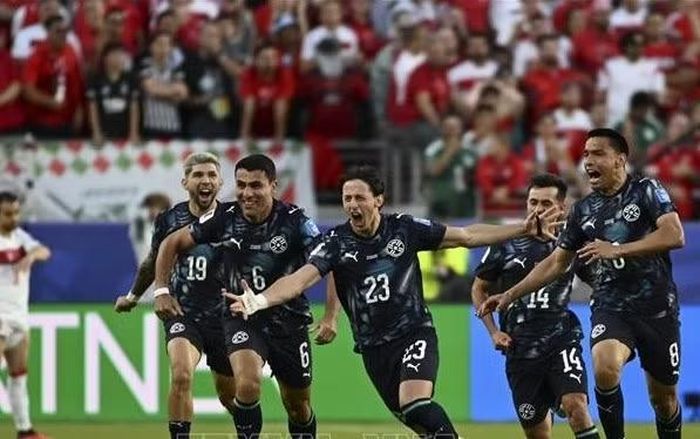 Tuyển Paraguay gặp Úc lúc 9h ngày 26/6.