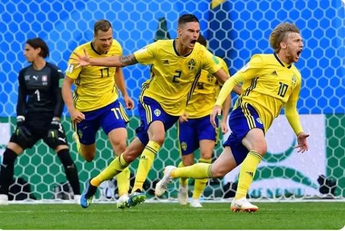 Trong khi đó, Thụy Điển thua Hà Lan 1-5 nhưng đã thắng Tunisia 5-1, cho thấy hàng công vẫn rất nguy hiểm.