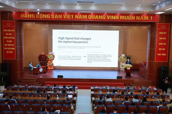 Quang cảnh hội thảo.