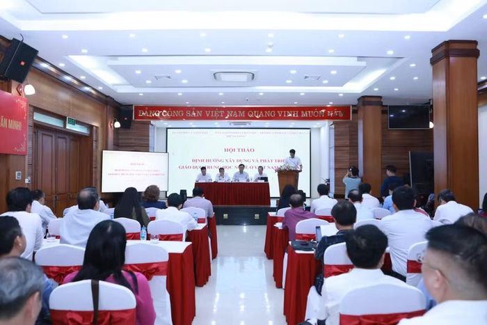 Các đại biểu tham dự hội thảo.