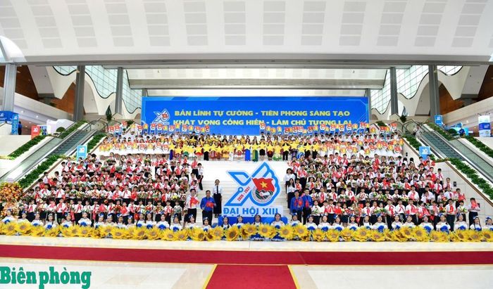 Đại hội xác định khẩu hiệu hành động của nhiệm kỳ là: “Bản lĩnh tự cường - Tiên phong sáng tạo - Khát vọng cống hiến - Làm chủ tương lai”. Ảnh: Chiến Khu