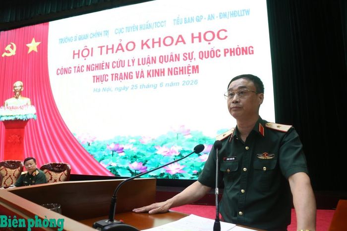Thiếu tướng Lương Thanh Hân phát biểu kết luận hội thảo. Ảnh: Phương Thảo