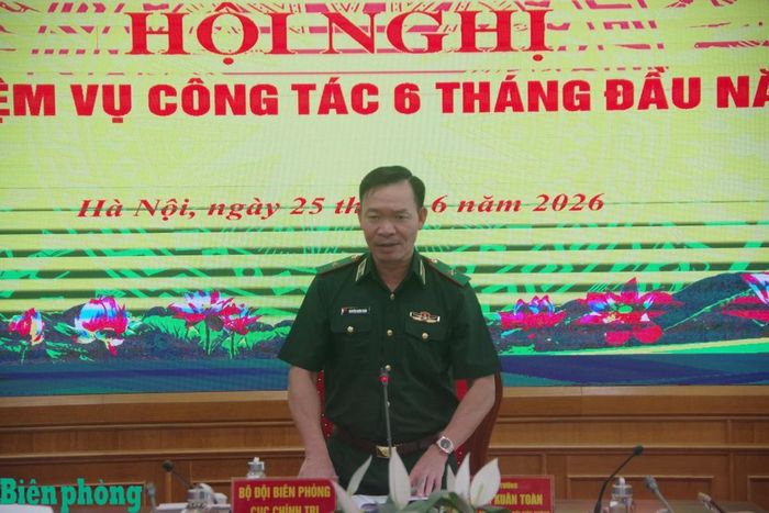 Thiếu tướng Nguyễn Xuân Toàn phát biểu kết luận hội nghị. Ảnh: Thu Minh