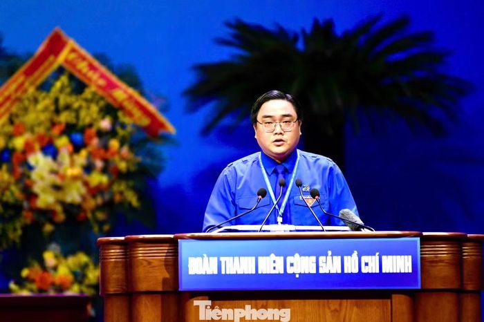  Anh Ngô Minh Hải - Bí thư Thành Đoàn TPHCM tham luận tại phiên trọng thể Đại hội. Ảnh: Trọng Tài 
