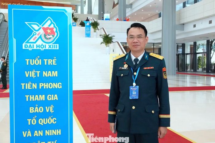 Thượng tá Đinh Văn Thành.