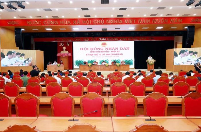 Toàn cảnh kỳ họp thứ Tư HĐND tỉnh Thái Nguyên.