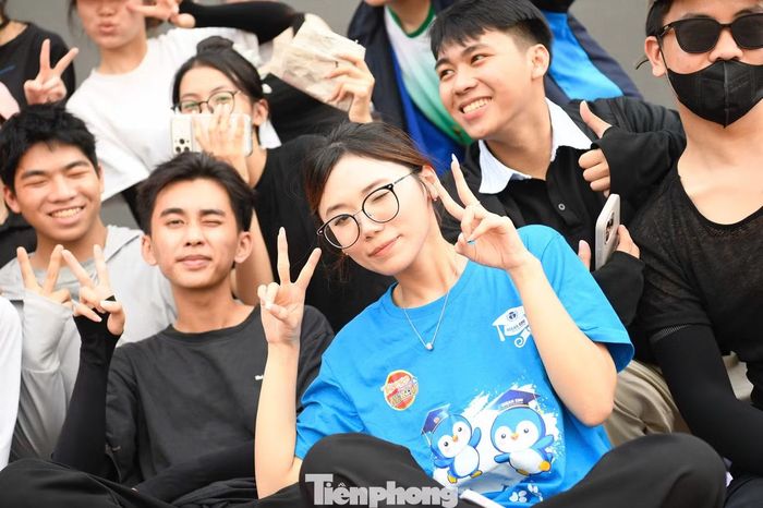 Thiết kế sân khấu và các tiết mục nghệ thuật hòa quyện thành một thông điệp về thế hệ trẻ Việt Nam: không ngừng sáng tạo, vươn lên bằng tri thức, được lý tưởng soi đường nhưng luôn gìn giữ những giá trị truyền thống.