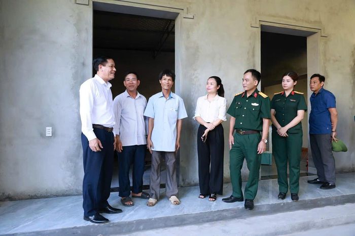 Nâng cao chất lượng công chức để phục vụ nhân dân tốt hơn.