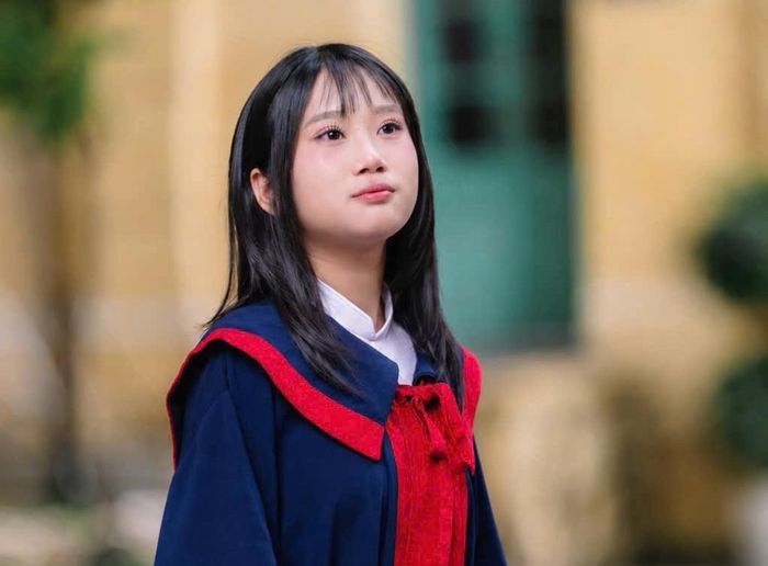 Trần Thục Anh là thủ khoa cả hai khối chuyên Nhật và chuyên Trung của Hà Nội. Ảnh: NVCC