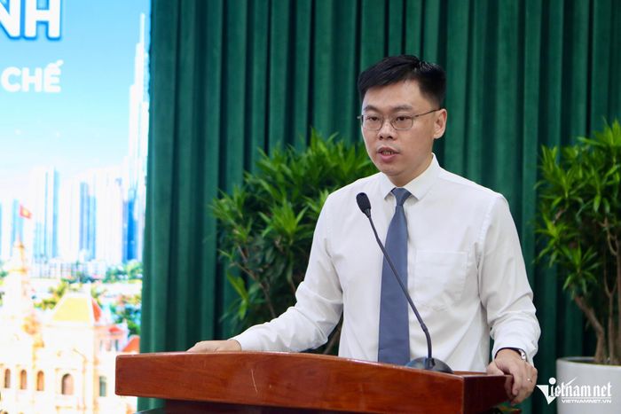 Ông Trương Minh Huy Vũ, Viện trưởng Viện Nghiên cứu phát triển TPHCM phát biểu khai mạc hội thảo. Ảnh: Phước Sáng