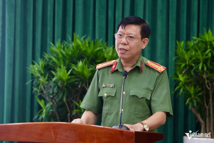 PGS.TS., Đại tá Nguyễn Trần Hiếu, Phó Hiệu trưởng Trường Đại học An ninh nhân dân, phát biểu tại hội thảo. Ảnh: Phước Sáng