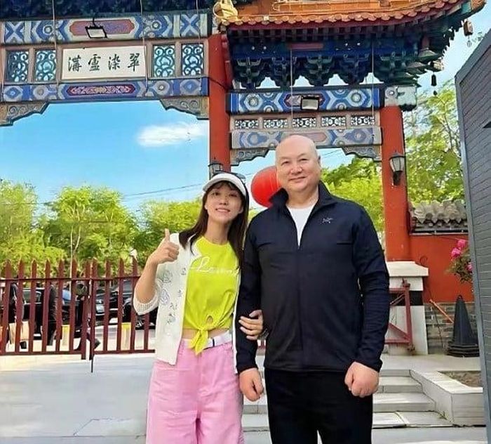 Trì Trọng Thụy và hình ảnh gây tranh cãi.