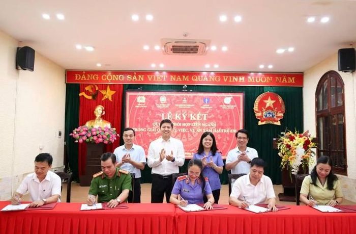  Đại diện các đơn vị tham gia ký kết Quy chế phối hợp liên ngành.
