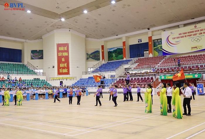  Một tiết mục văn nghệ chào mừng Hội thao.