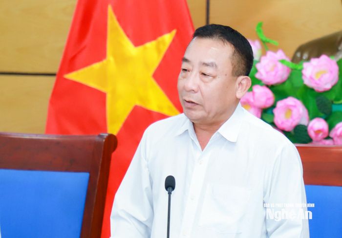 Đồng chí Nguyễn Văn Đệ - Ủy viên Ban Thường vụ Tỉnh ủy, Phó Chủ tịch UBND tỉnh phát biểu tại phiên họp. Ảnh: Thành Duy