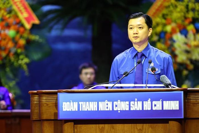 Bí thư Thường trực Trung ương Đoàn Nguyễn Minh Triết trình bày tóm tắt báo cáo chính trị của Ban Chấp hành Trung ương Đoàn khóa XII tại Đại hội. (Ảnh: Minh Đức/TTXVN)
