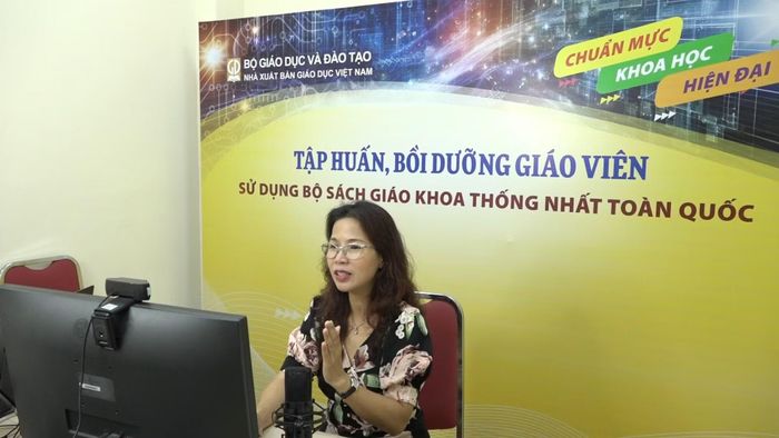 Nhà xuất bản Giáo dục Việt Nam triển khai tập huấn, bồi dưỡng sử dụng bộ sách giáo khoa thống nhất dành cho giáo viên và cán bộ quản lý giáo dục trên phạm vi toàn quốc. (Nguồn: Nhà xuất bản Giáo dục)