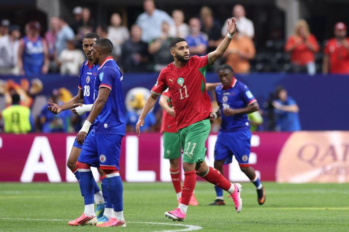Ismael Saibari (số 11) ăn mừng sau khi ghi bàn thắng cân bằng tỉ số 2-2 cho Maroc ở phút 45+1. Ảnh: AFP/TTXVN (Ảnh không cho phép bên thứ ba khai thác, chia sẻ lại)