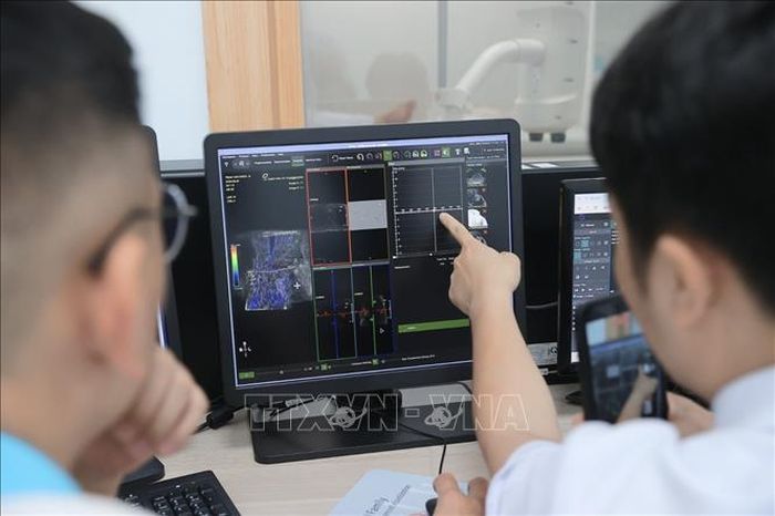 Phòng chụp cộng hưởng từ sử dụng trang thiết bị hiện đại.