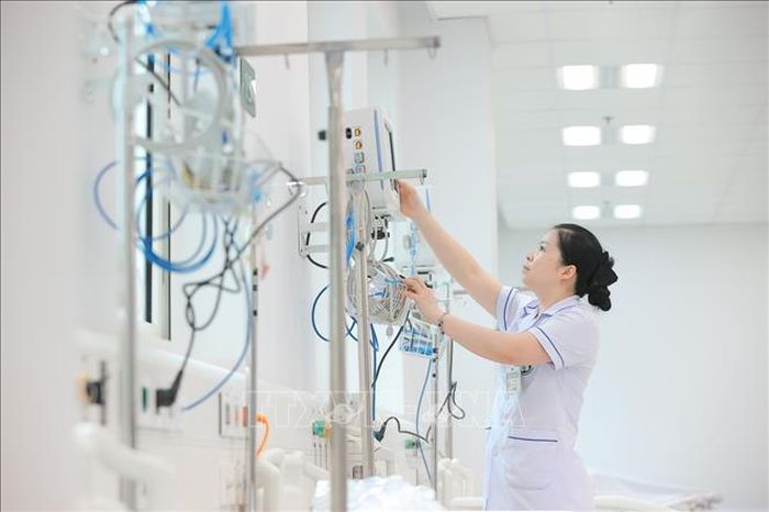 Với quy mô 1.000 giường bệnh, để chuẩn bị cho việc đưa vào hoạt động, đơn vị đã chủ động bố trí nguồn nhân lực, trang thiết bị và các điều kiện cần thiết nhằm sẵn sàng vận hành ngay từ giai đoạn đầu.