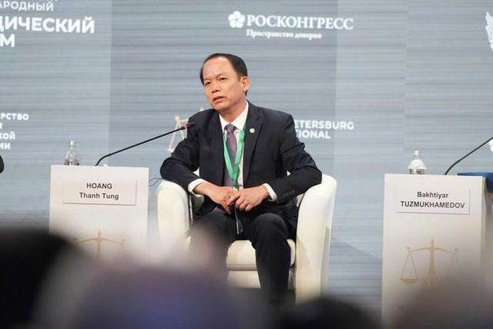 Bộ trưởng Hoàng Thanh Tùng cho rằng luật pháp quốc tế sẽ tiếp tục đóng vai trò là ngôn ngữ chung của đối thoại, lòng tin và trách nhiệm giữa các quốc gia bình đẳng.