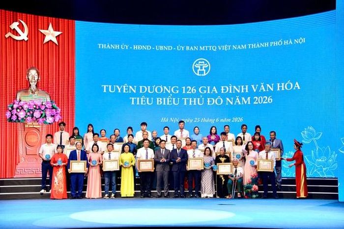 Hà Nội tuyên dương 126 Gia đình Văn hóa tiêu biểu Thủ đô nhân ngày Gia đình Việt Nam.