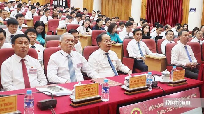Các đại biểu tham dự kỳ họp thứ 5 HĐND tỉnh.